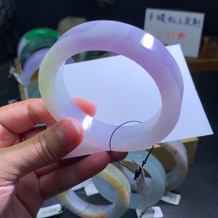 定制翡翠未镶嵌翡翠手镯