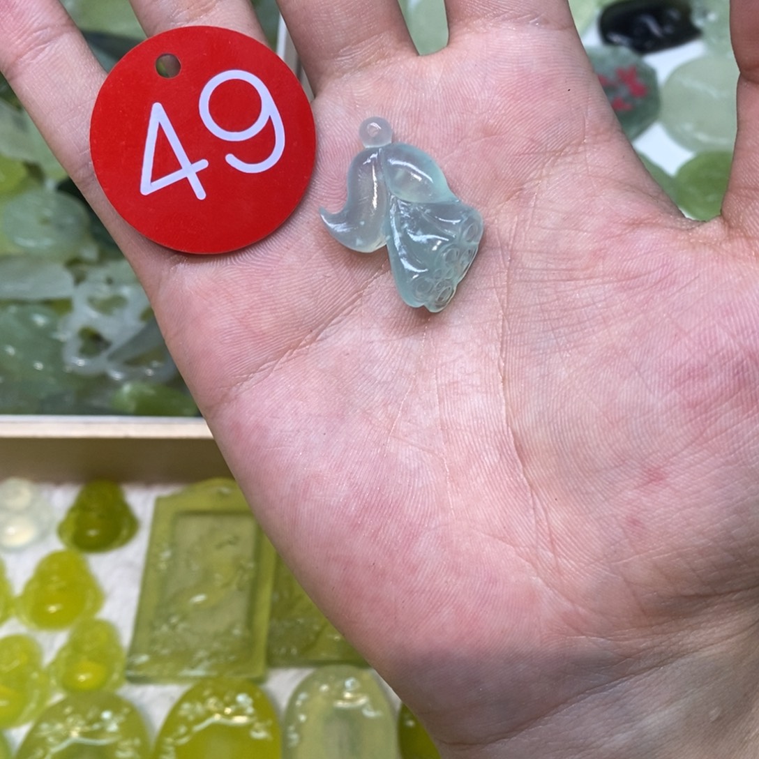 岫玉未镶嵌吊坠(不含链)