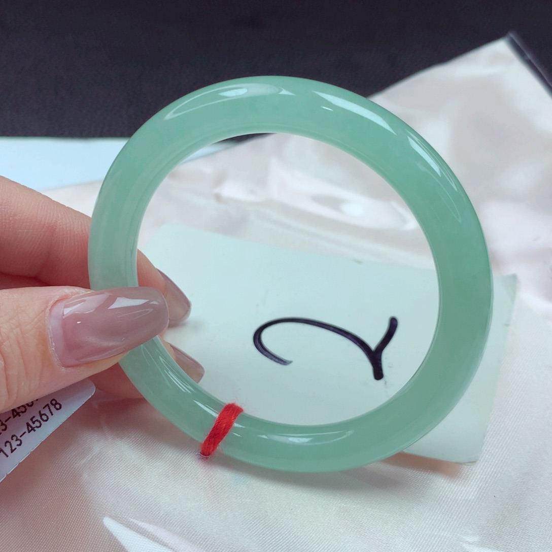 翡翠手镯未镶嵌手镯54