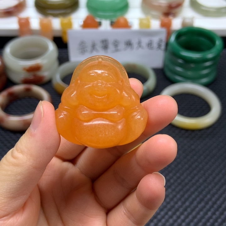 石英质玉未镶嵌颈饰