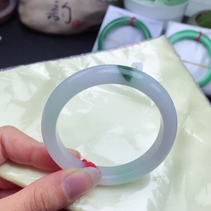 【闪购商品】翡翠手镯未镶嵌       正圈52.4