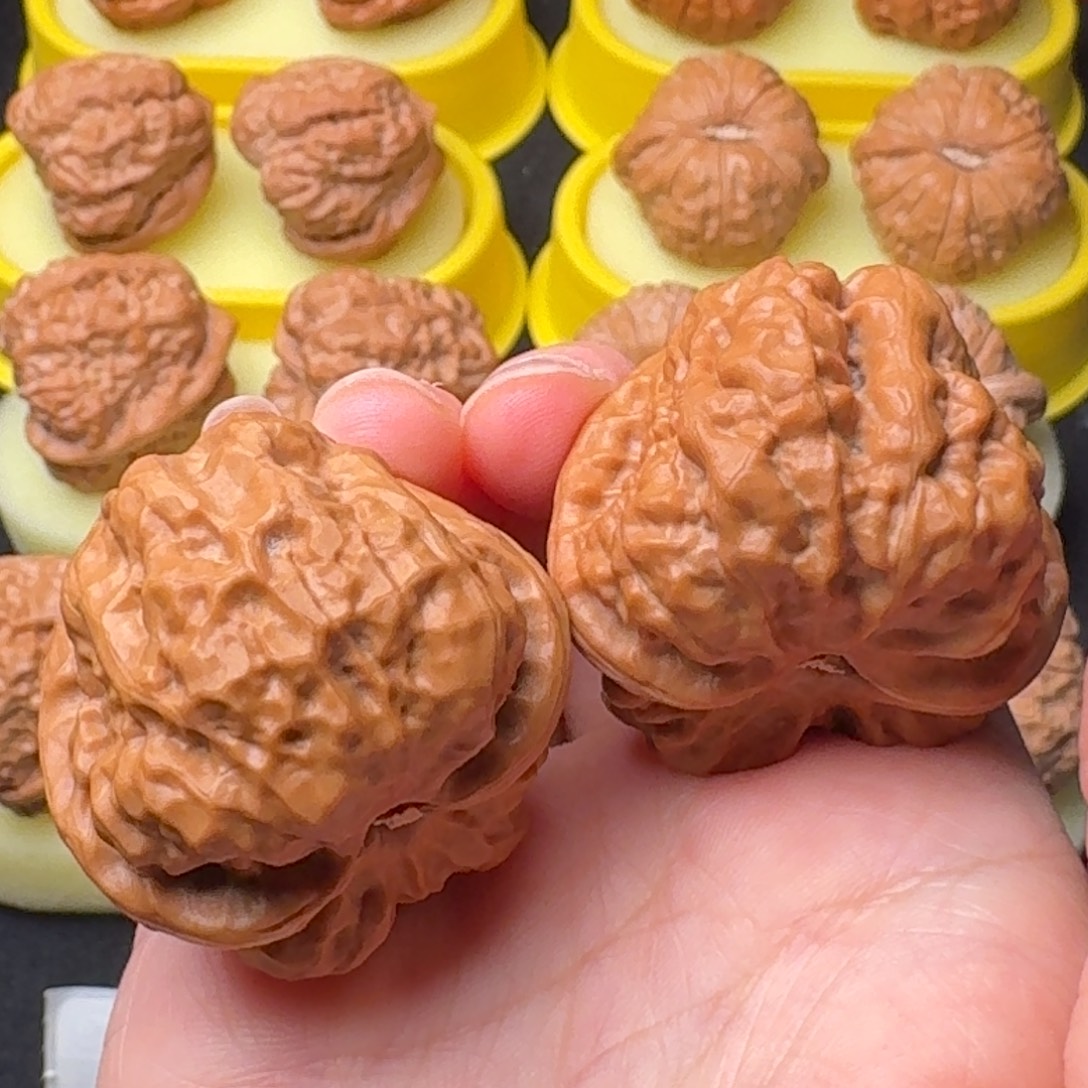 文玩核桃精品蛤蟆38