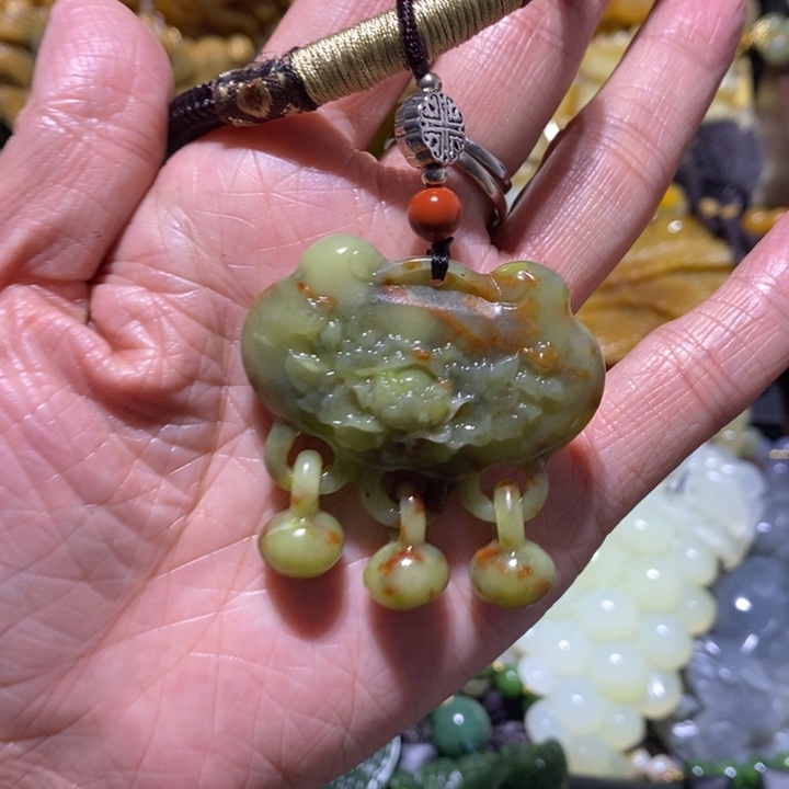 岫玉岫玉吊坠未镶嵌