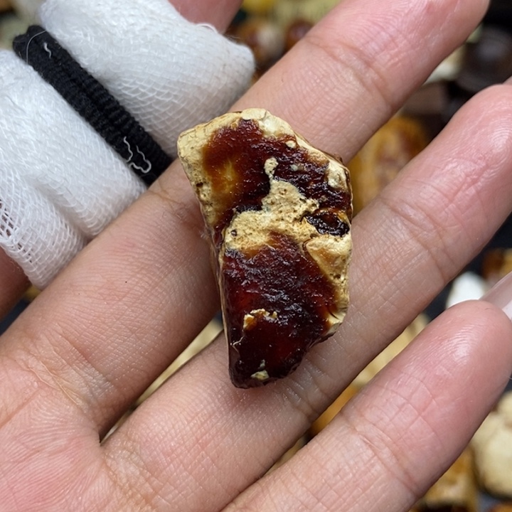 定制琥珀未镶嵌定制琥珀