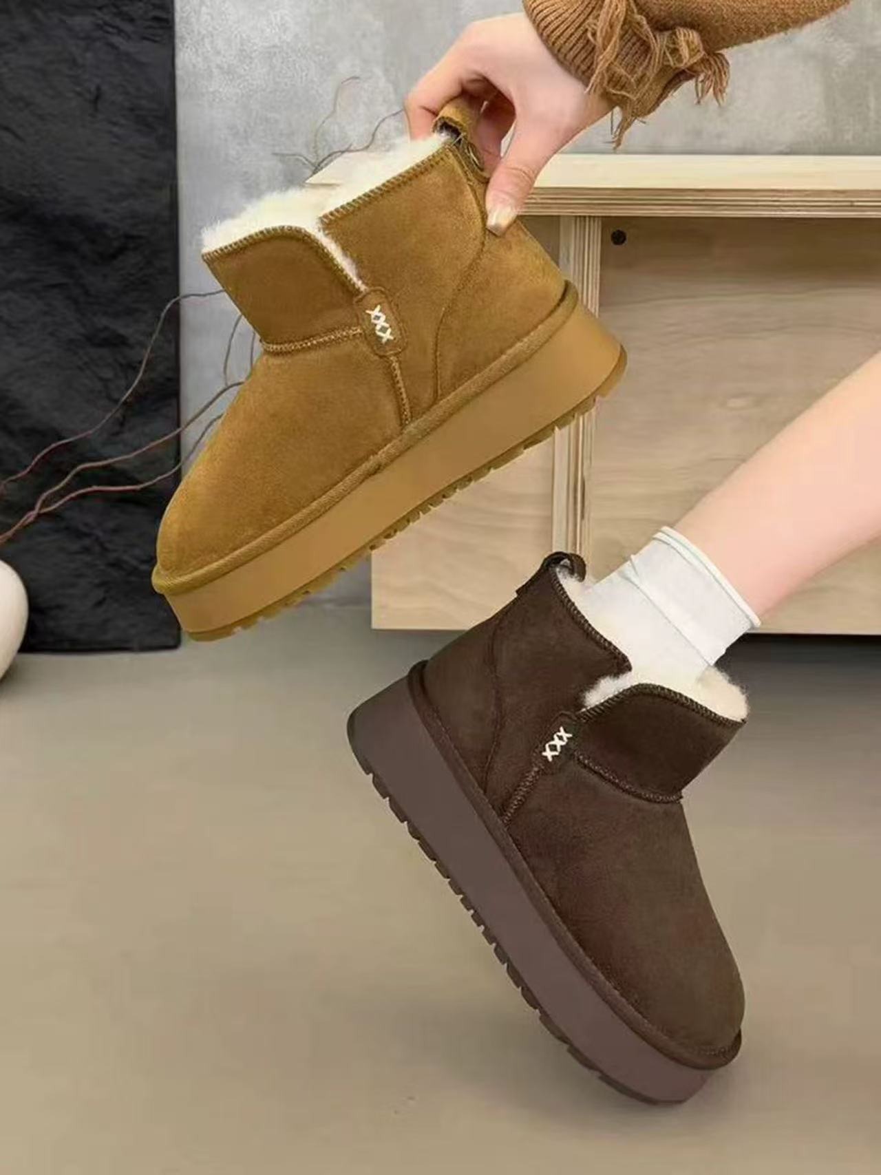 2025爆款加绒保暖雪地靴时尚百搭短靴女鞋9318-01