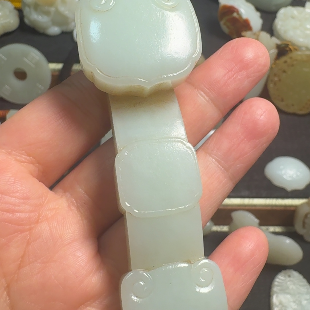 和田玉（糖玉）未镶嵌挂件