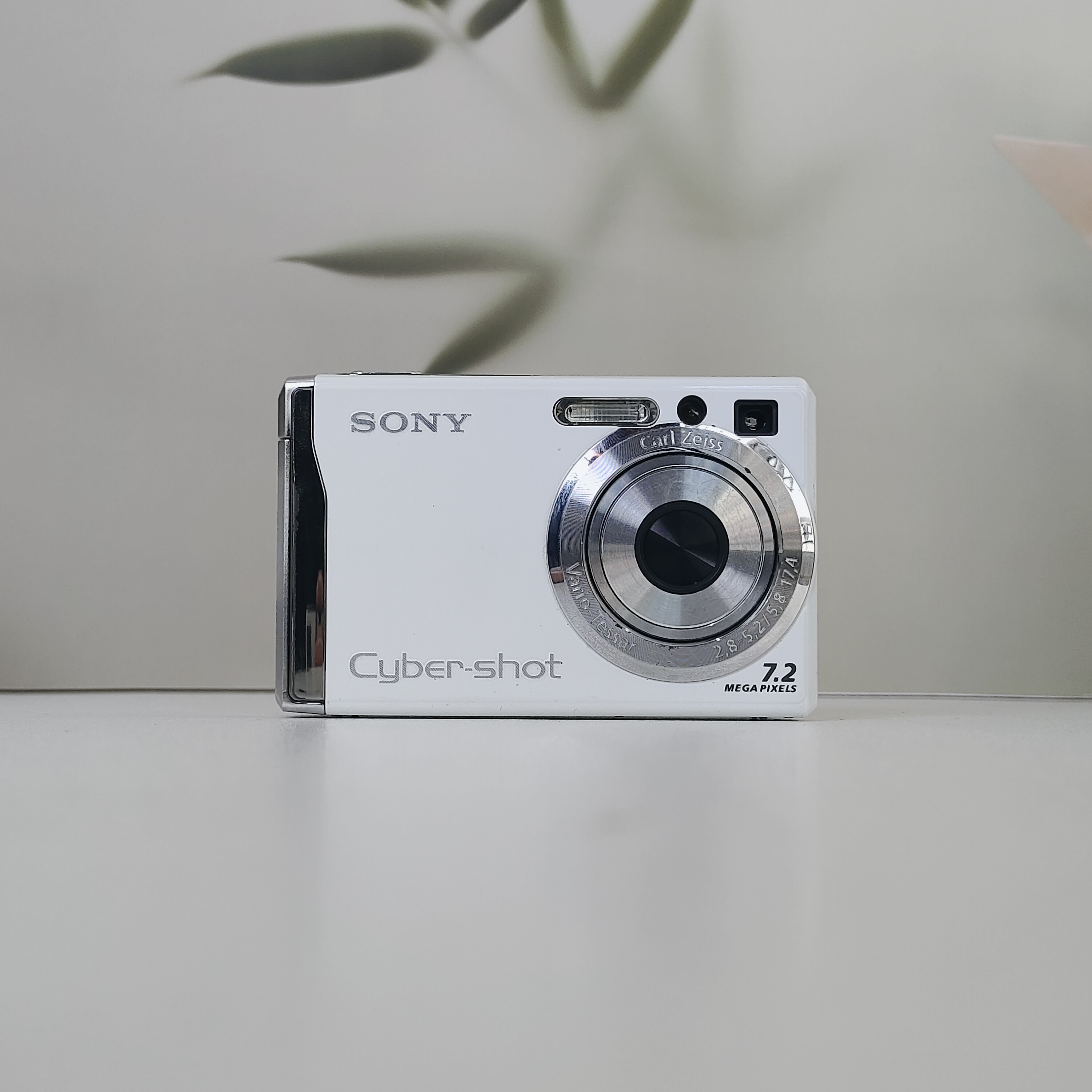 95新 Sony/索尼 w80奶白色720w3倍复古CCD相机冷白皮学生配件齐全