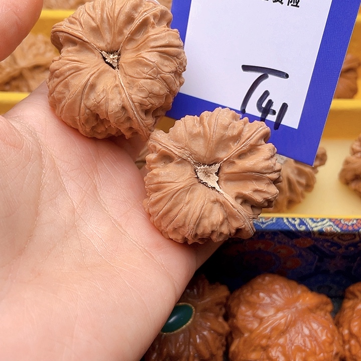 把件文玩核桃鑫文玩核桃三棱41