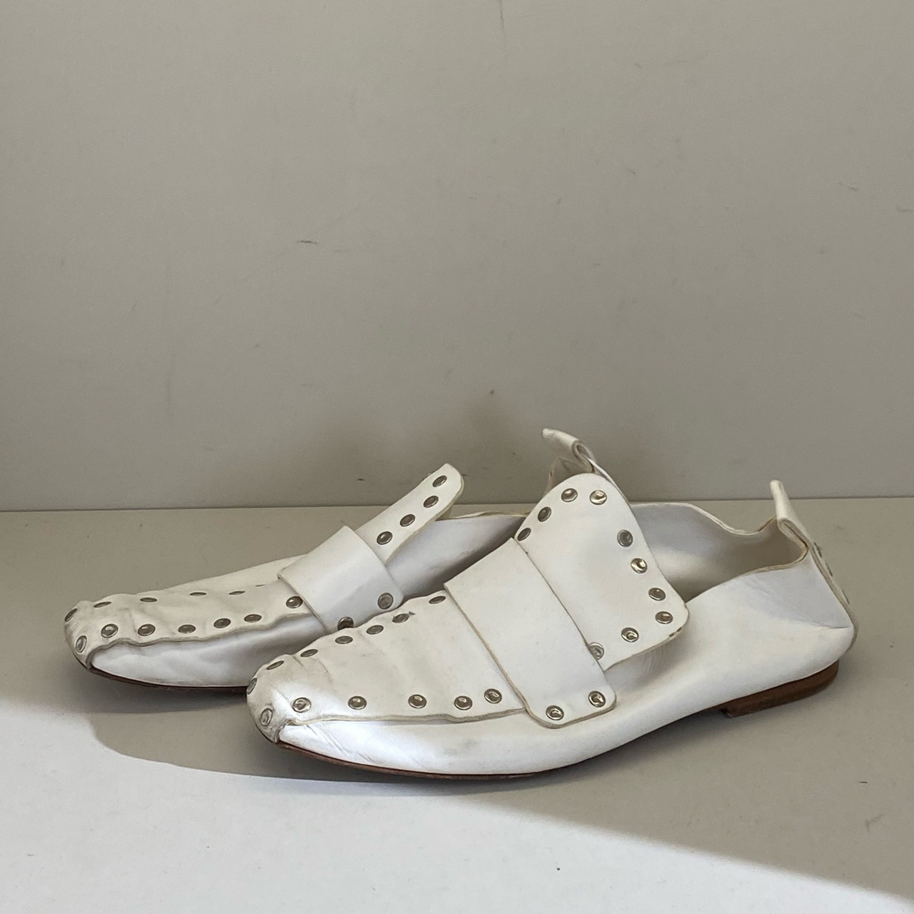 Celine 白色铆钉平底鞋/37码/95新/19511