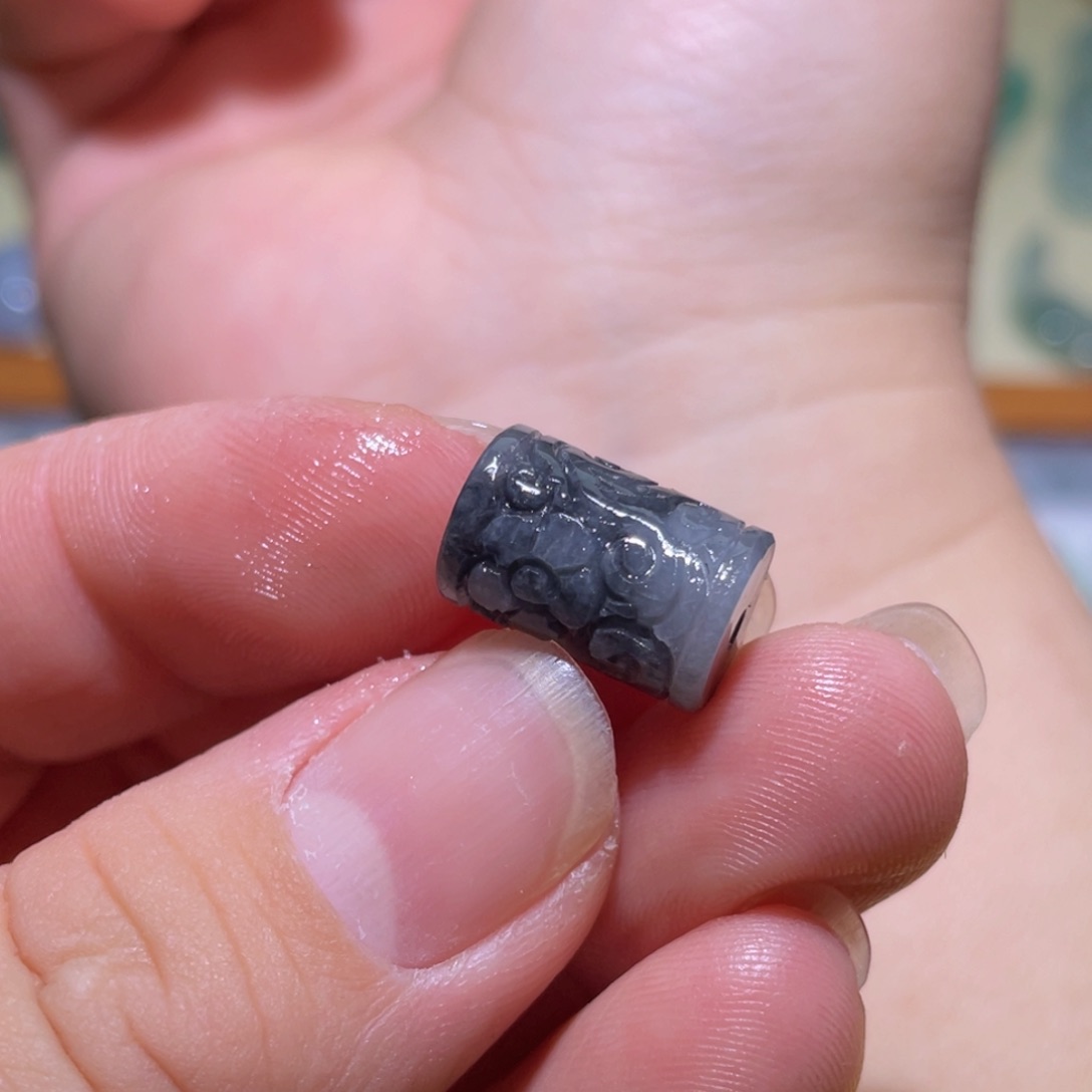 定制翡翠未镶嵌筒珠