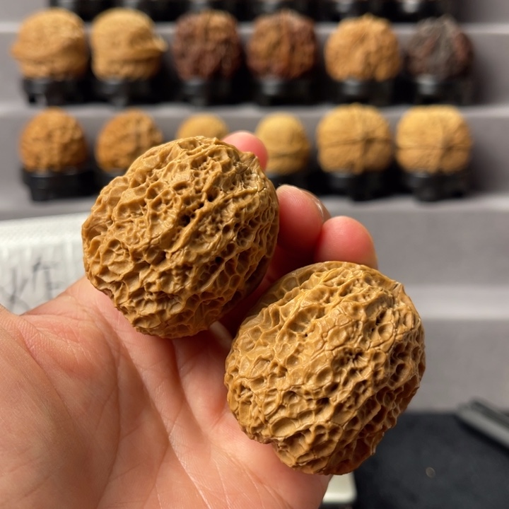 W***S把件文玩核桃龙鳞王