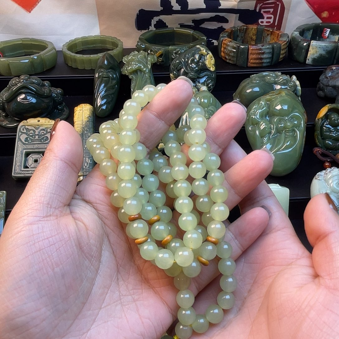 透闪石质玉未镶嵌手链