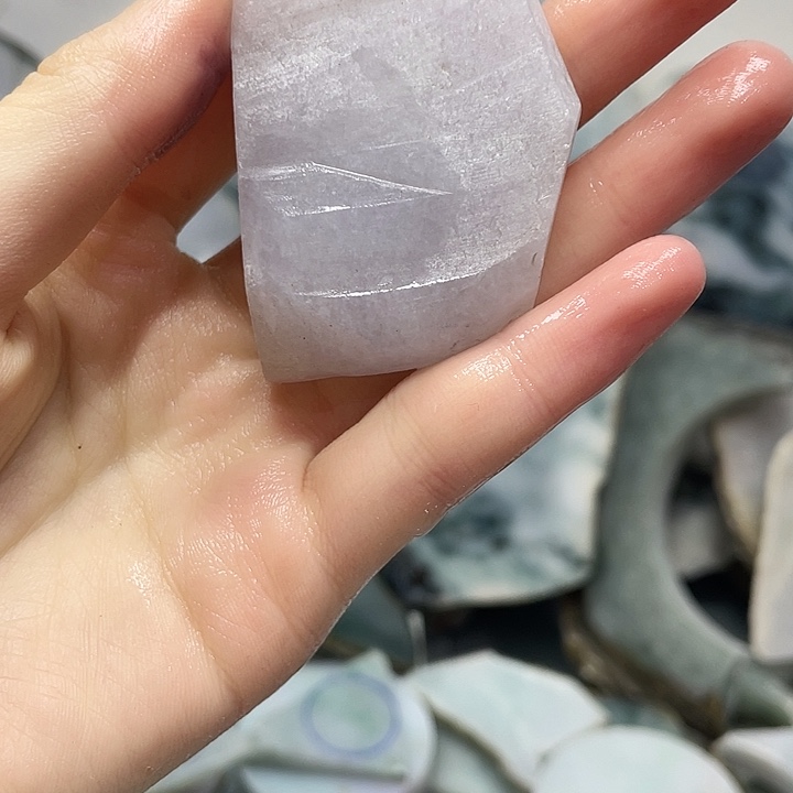 翡翠未镶嵌颈饰翡翠片料