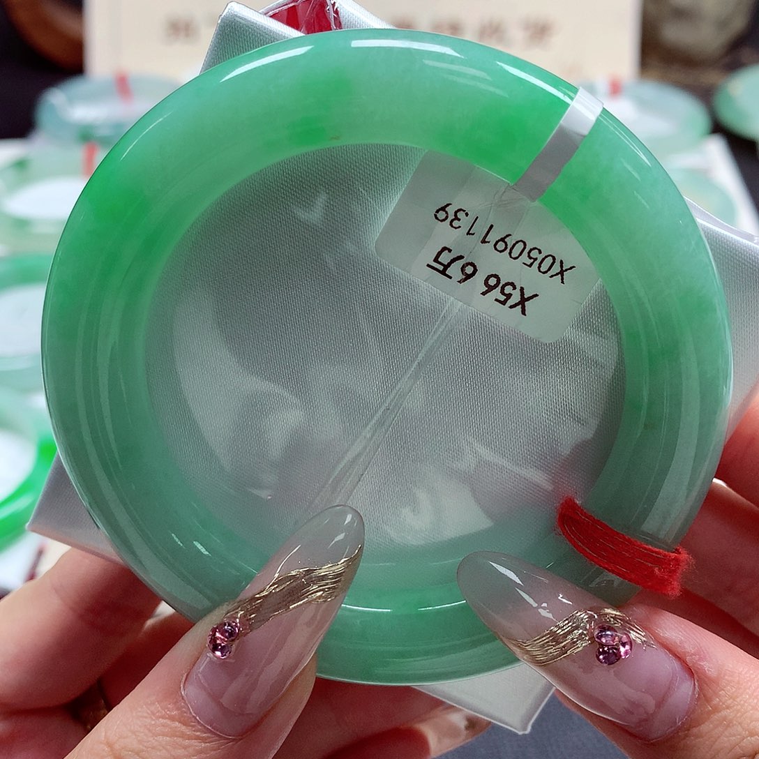 翡翠手镯（圆镯）未镶嵌22（29号）