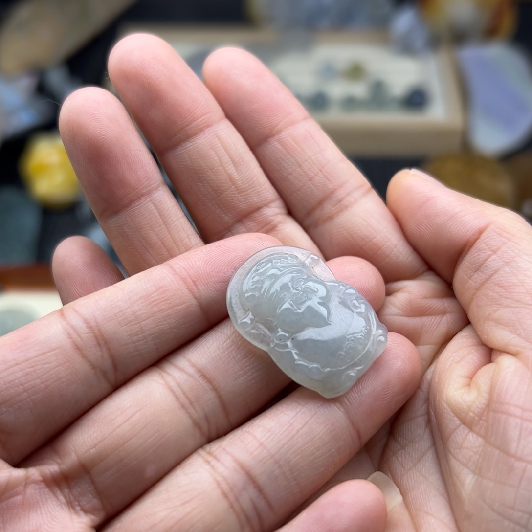 颈饰未镶嵌翡翠佩**～财爷
