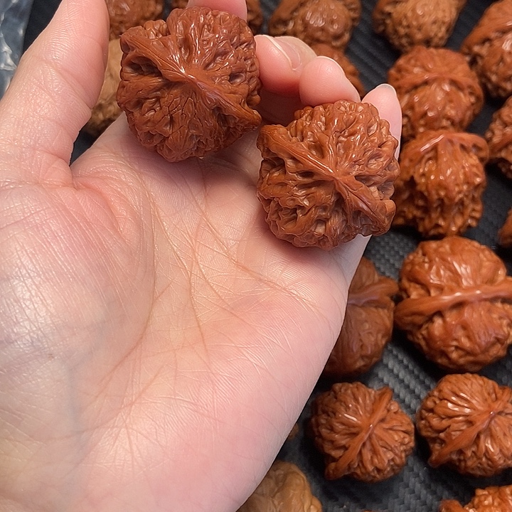 木质类36核桃。          