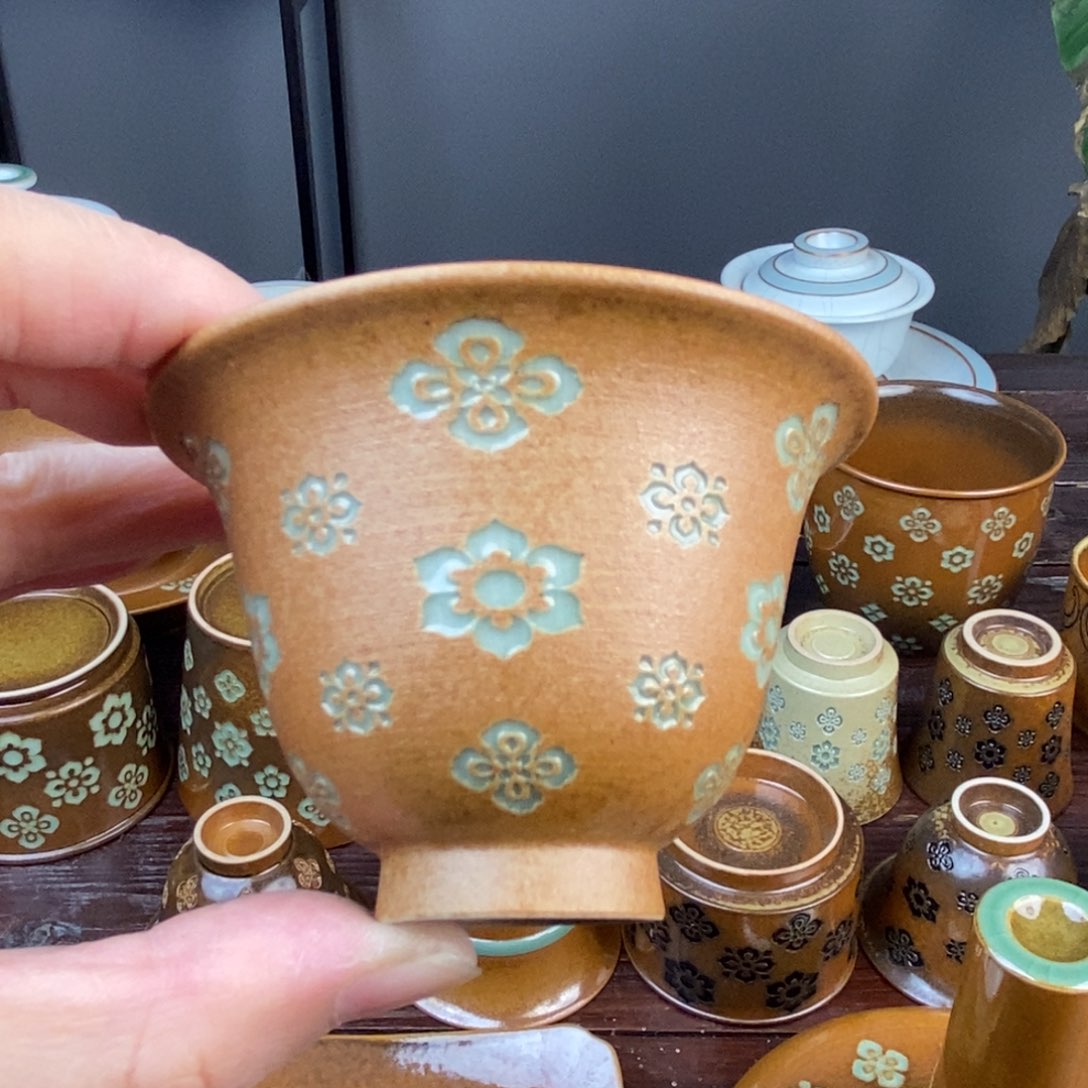 朱砂胎草木灰宝相花纹铃铛杯