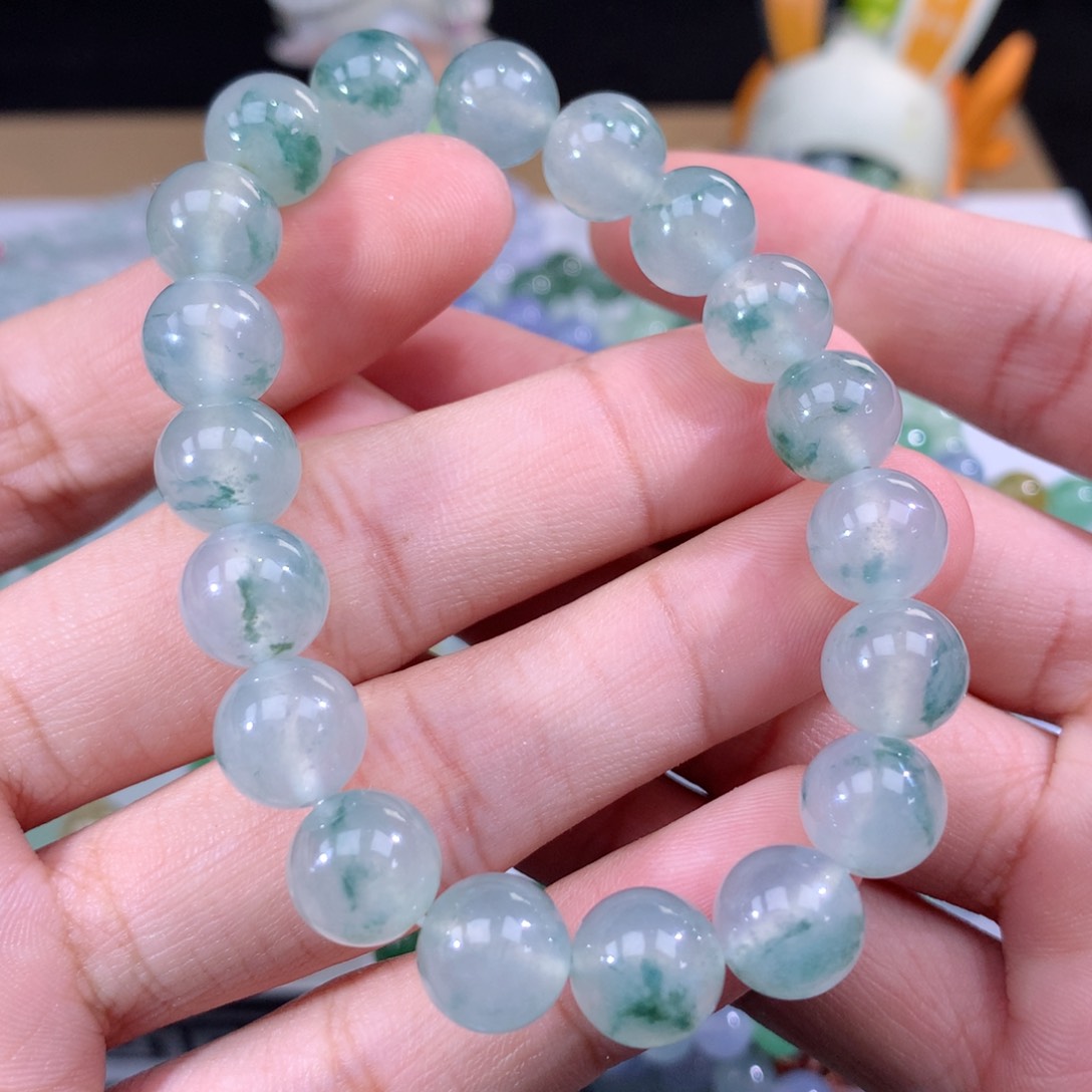 翡翠手链未镶嵌翡翠