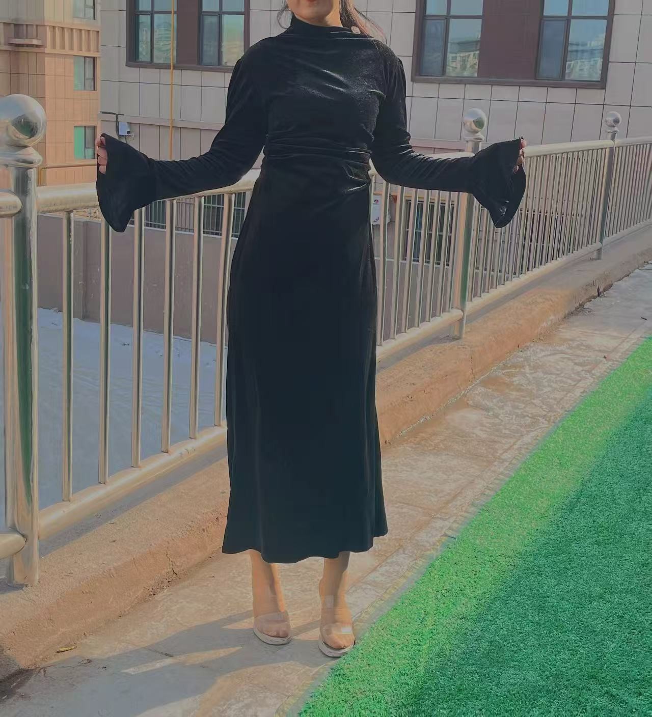 法式丝绒连衣裙女设计感小众收腰显瘦宴会气质高端性感晚礼服长裙