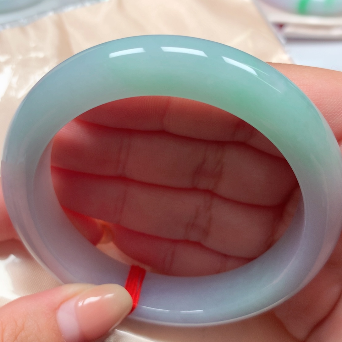 翡翠未镶嵌手镯32冰胶春彩 半山水