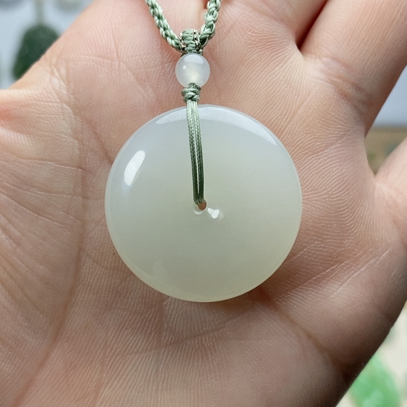 【闪购商品】颈饰未镶嵌和田玉