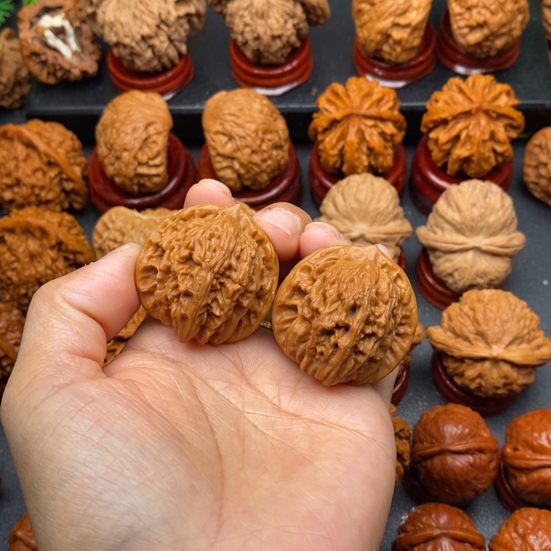 文玩核桃把件35霞云岭