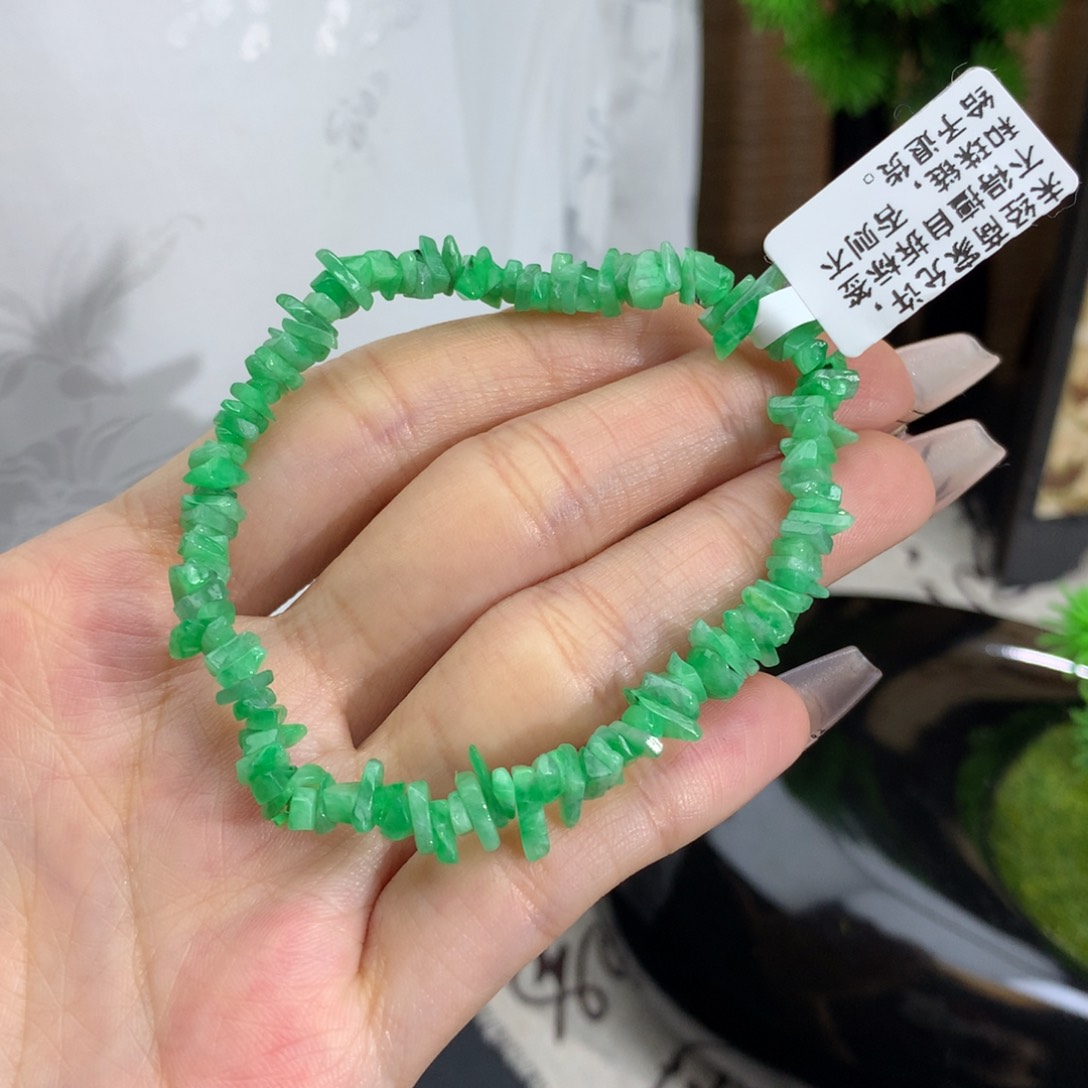 翡翠手链未镶嵌绿碎碎冰手串