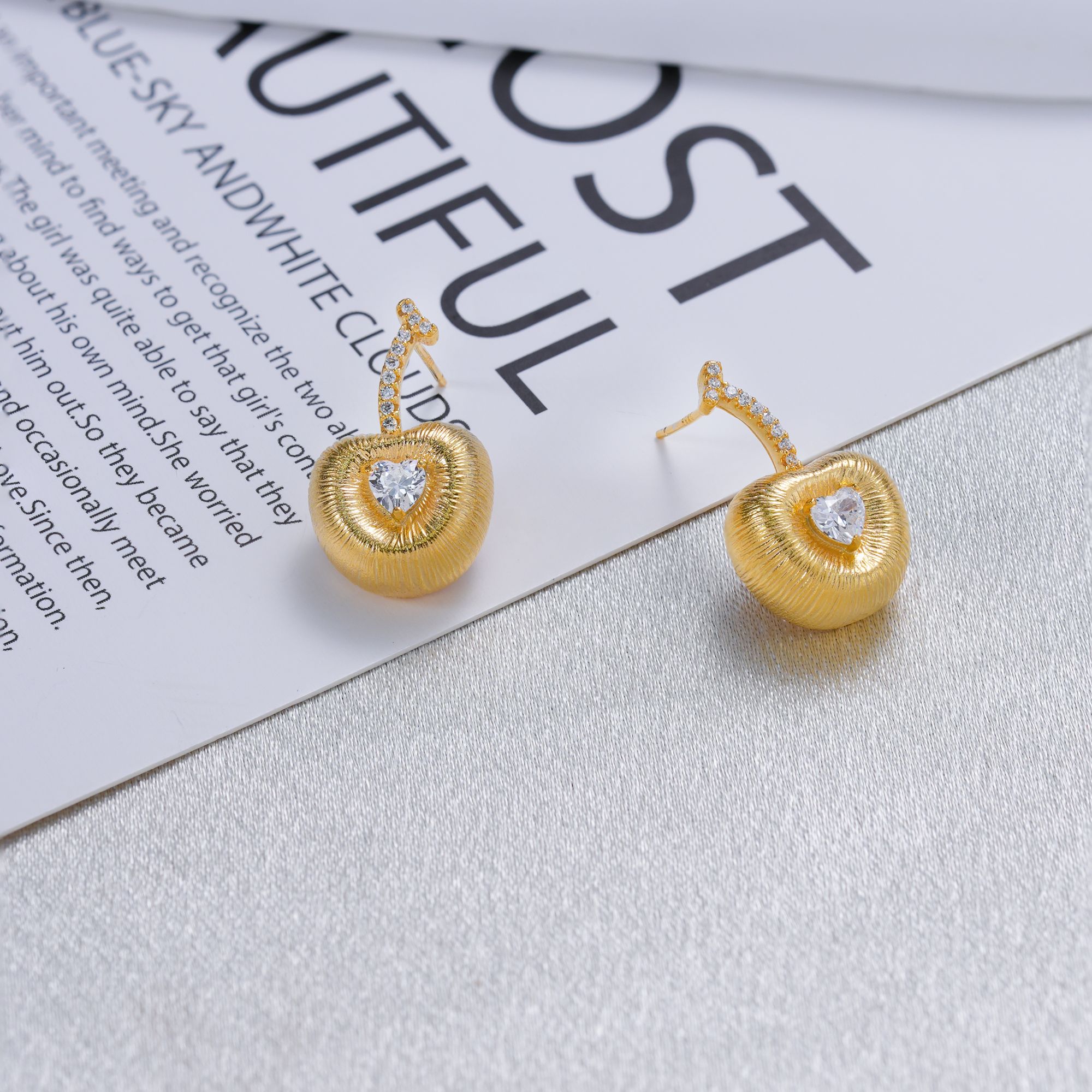 【金苹曦果】精致气质时尚轻奢小众拉丝苹果首饰DIY耳钉耳饰QO5610