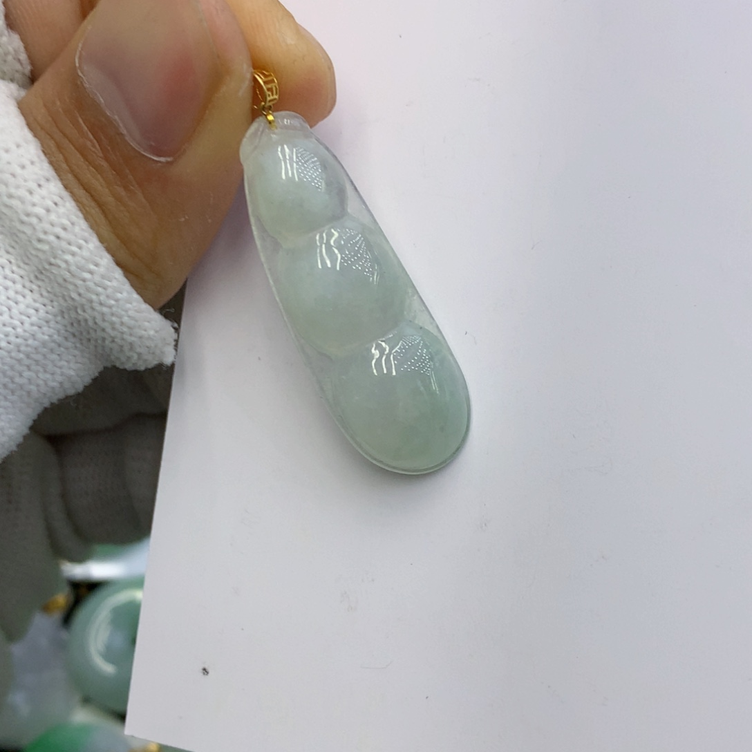 翡翠颈饰18K金镶嵌翡翠