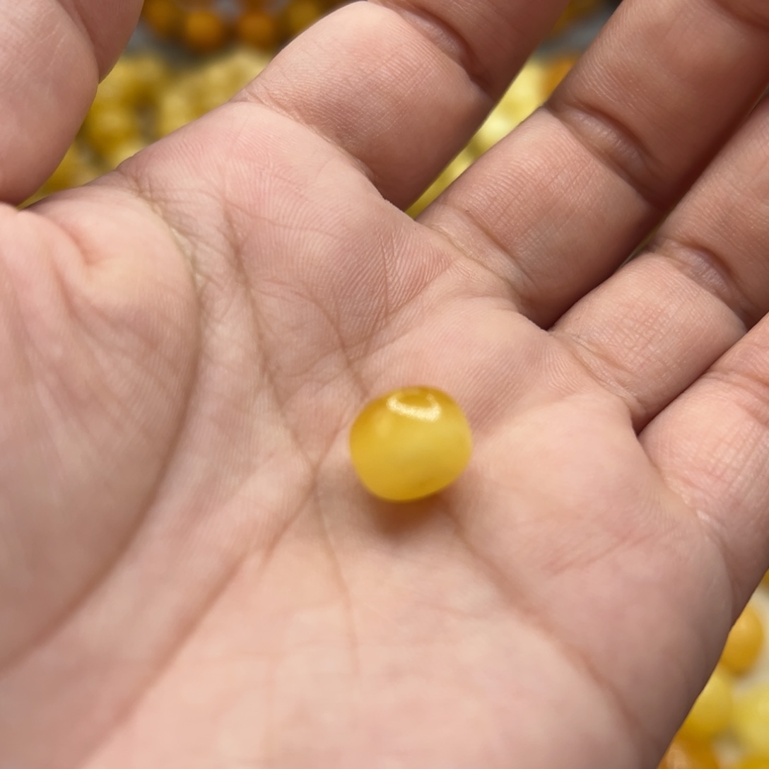 琥珀未镶嵌珠宝奇石11