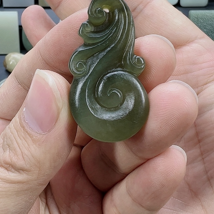 和田玉吊坠未镶嵌