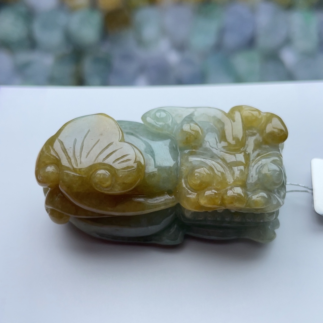 翡翠颈饰未镶嵌貔貅