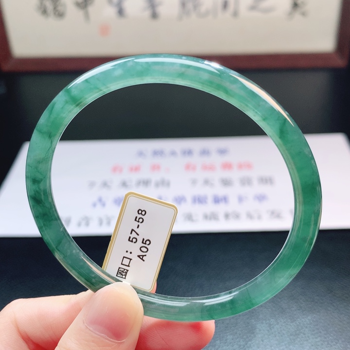 翡翠未镶嵌手镯翡翠手镯6