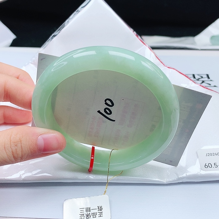 翡翠手镯未镶嵌缅甸天然a货手镯60+