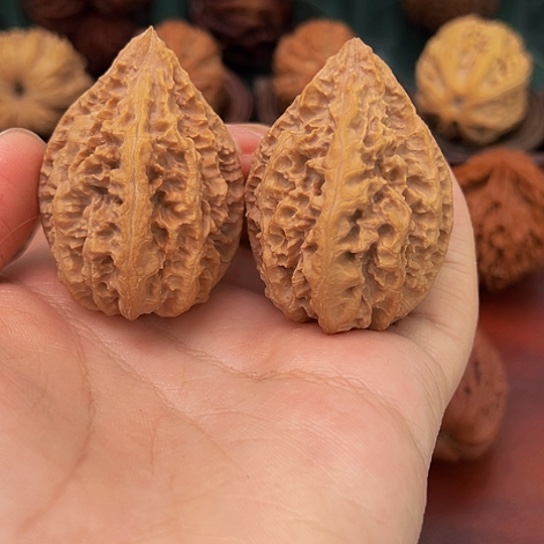 文玩核桃吊坠火焰纹灯笼