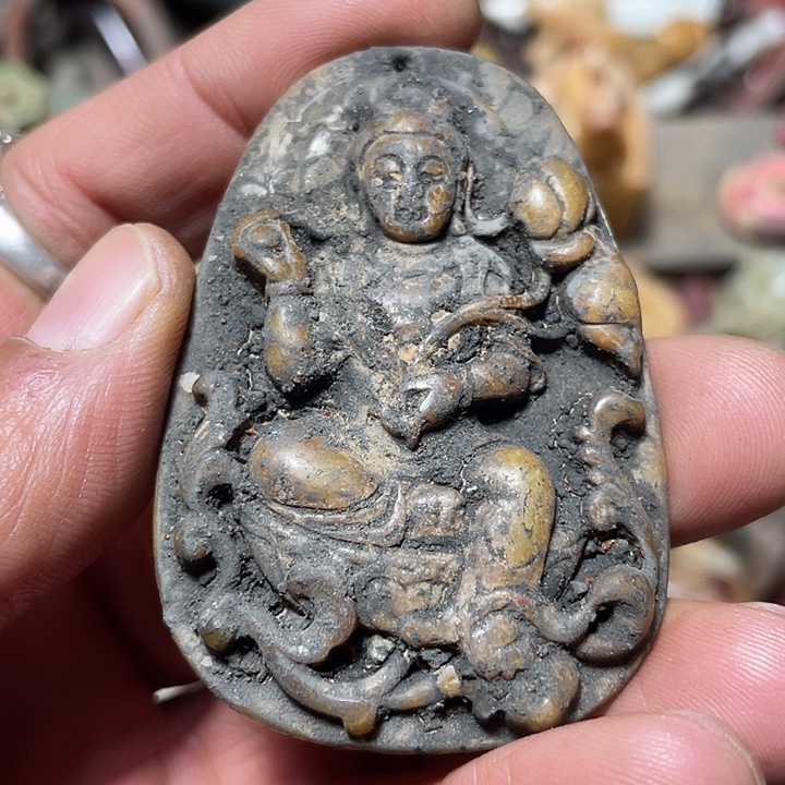 和田玉（糖玉）未镶嵌颈饰