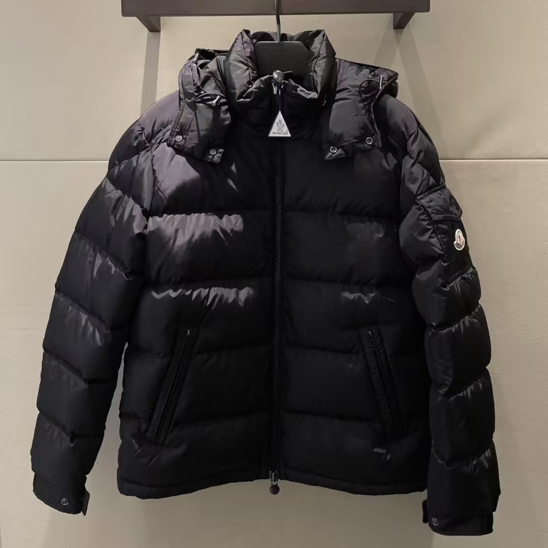 现货Moncler盟可睐 1A53600 玛雅Maya哑光可脱卸连帽羽绒服