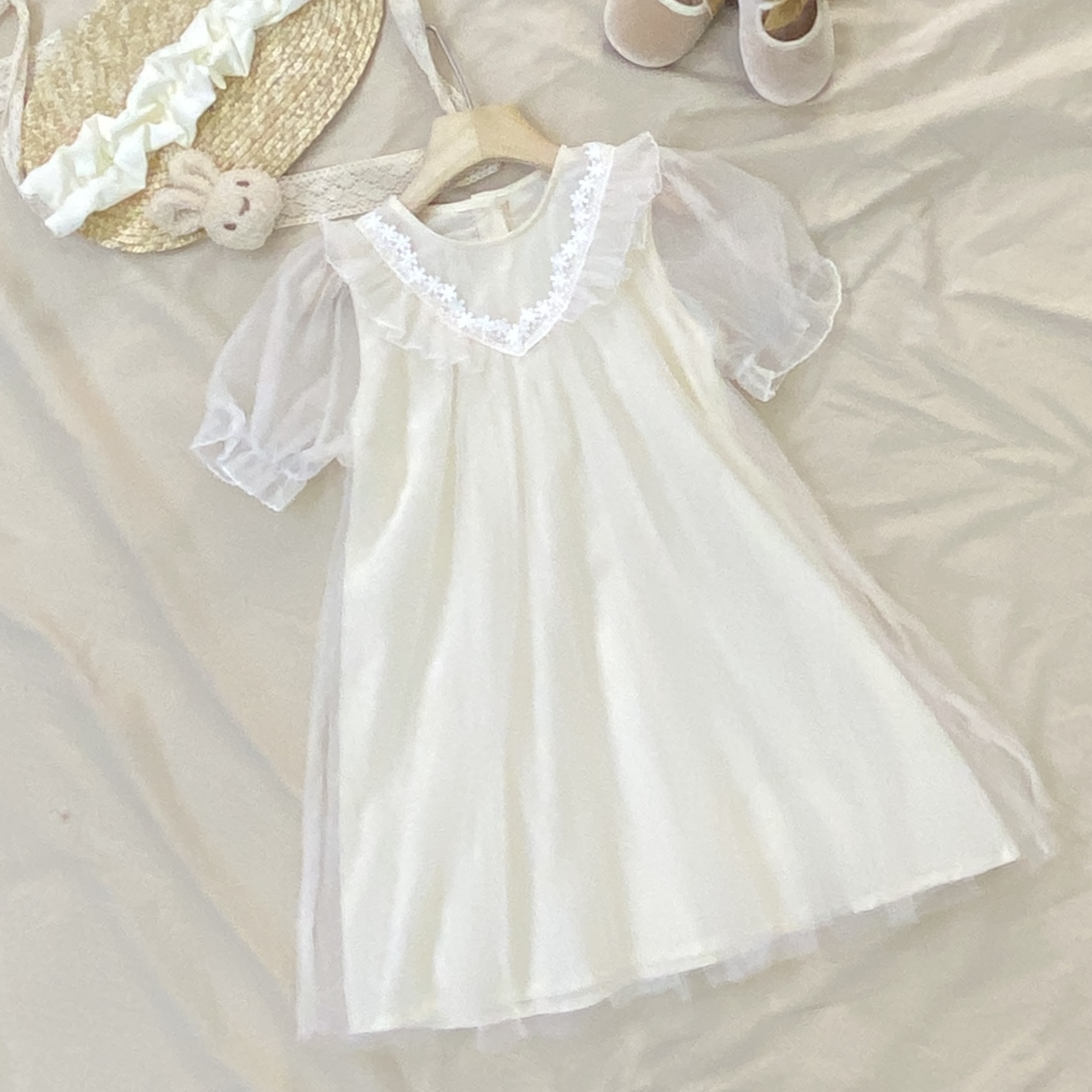 女童夏季新款短袖网纱连衣裙时髦宝宝洋气夏款刺绣泡泡袖连衣裙