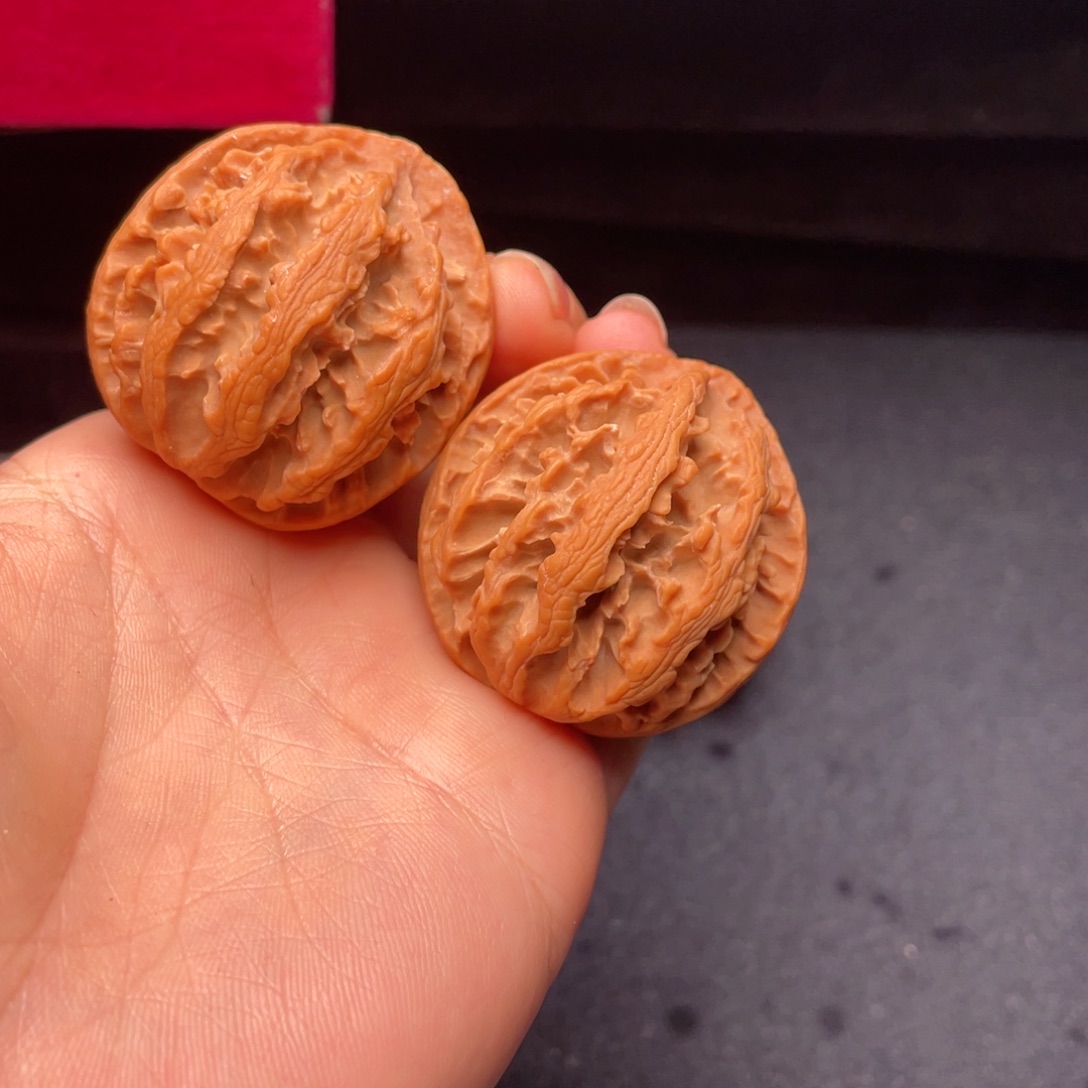 无***畏文玩核桃吊坠秦岭核桃40