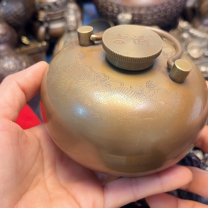 铜器摆件老王直播间