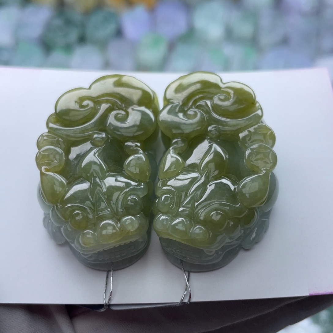 翡翠颈饰未镶嵌貔貅