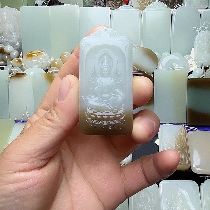 颈饰未镶嵌和田玉