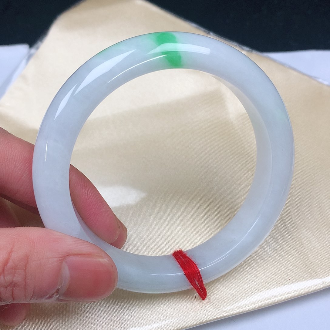 翡翠手镯未镶嵌圈57