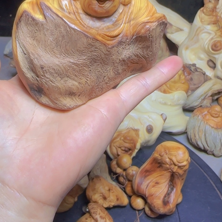 军***哥柏木（崖柏）手把件还是摆件