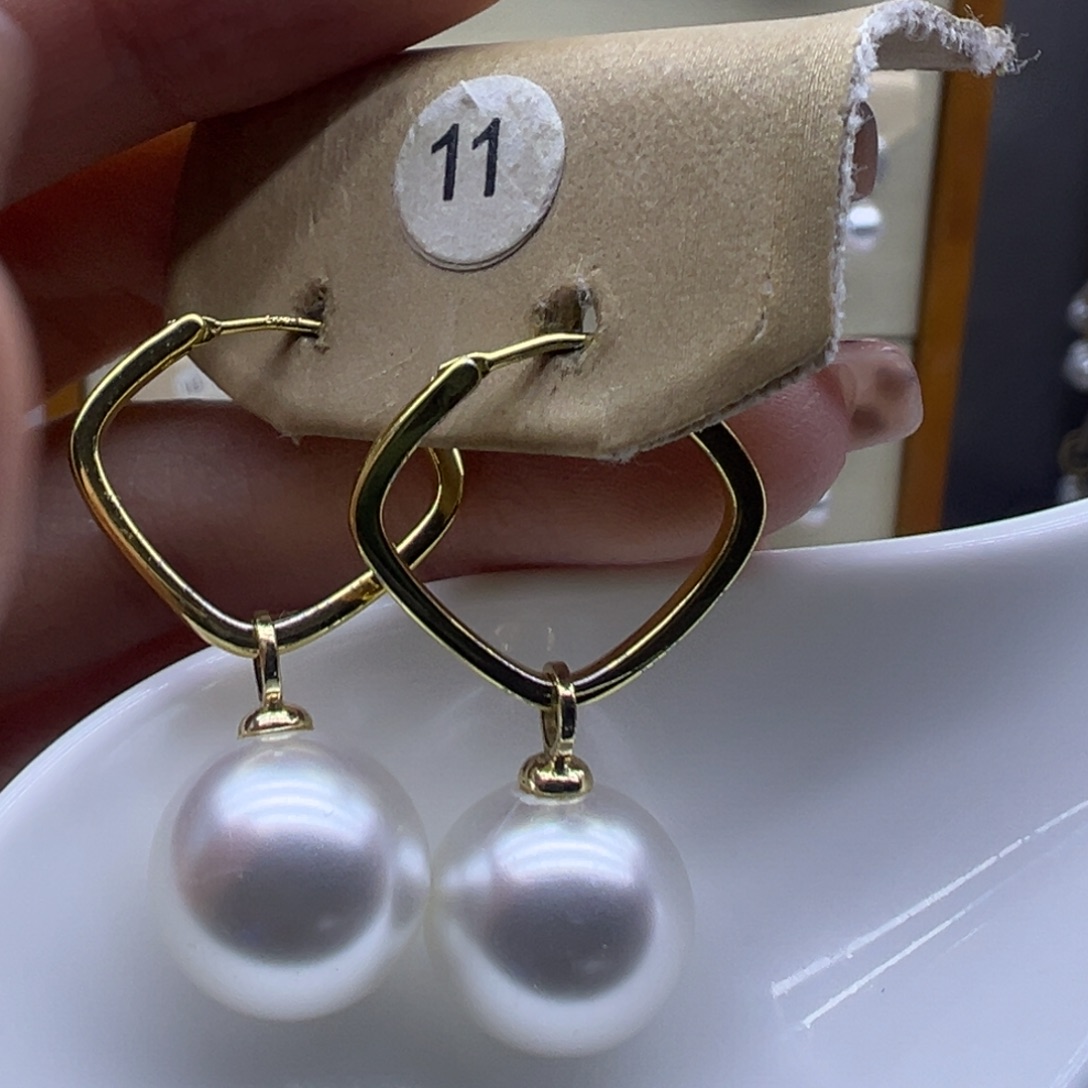 淡水珍珠耳饰未镶嵌