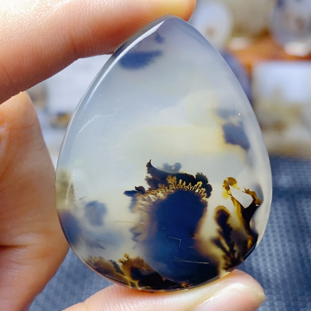 清***为玛瑙/玉髓未镶嵌珠宝奇石