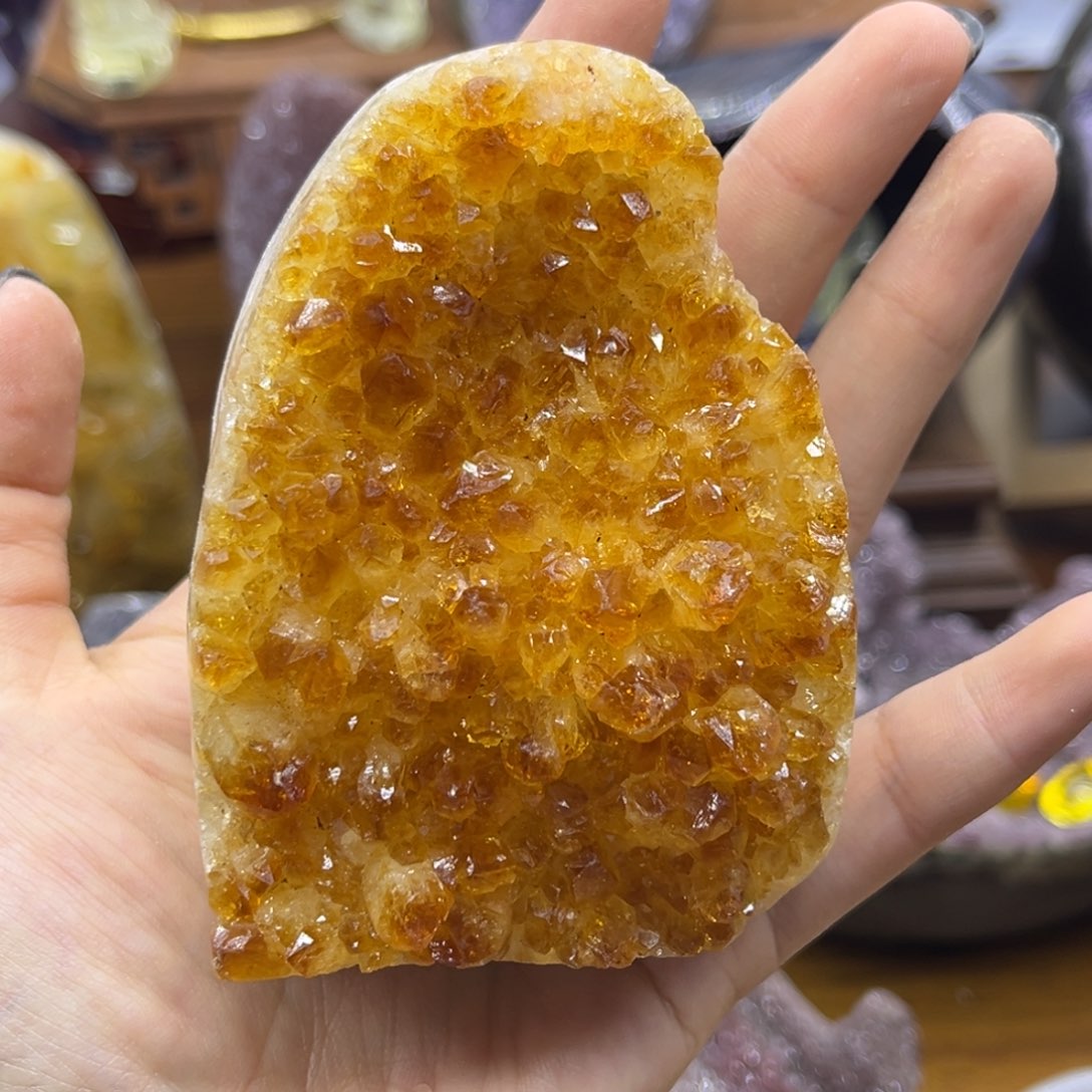 未镶嵌水晶大型摆件（非配饰）