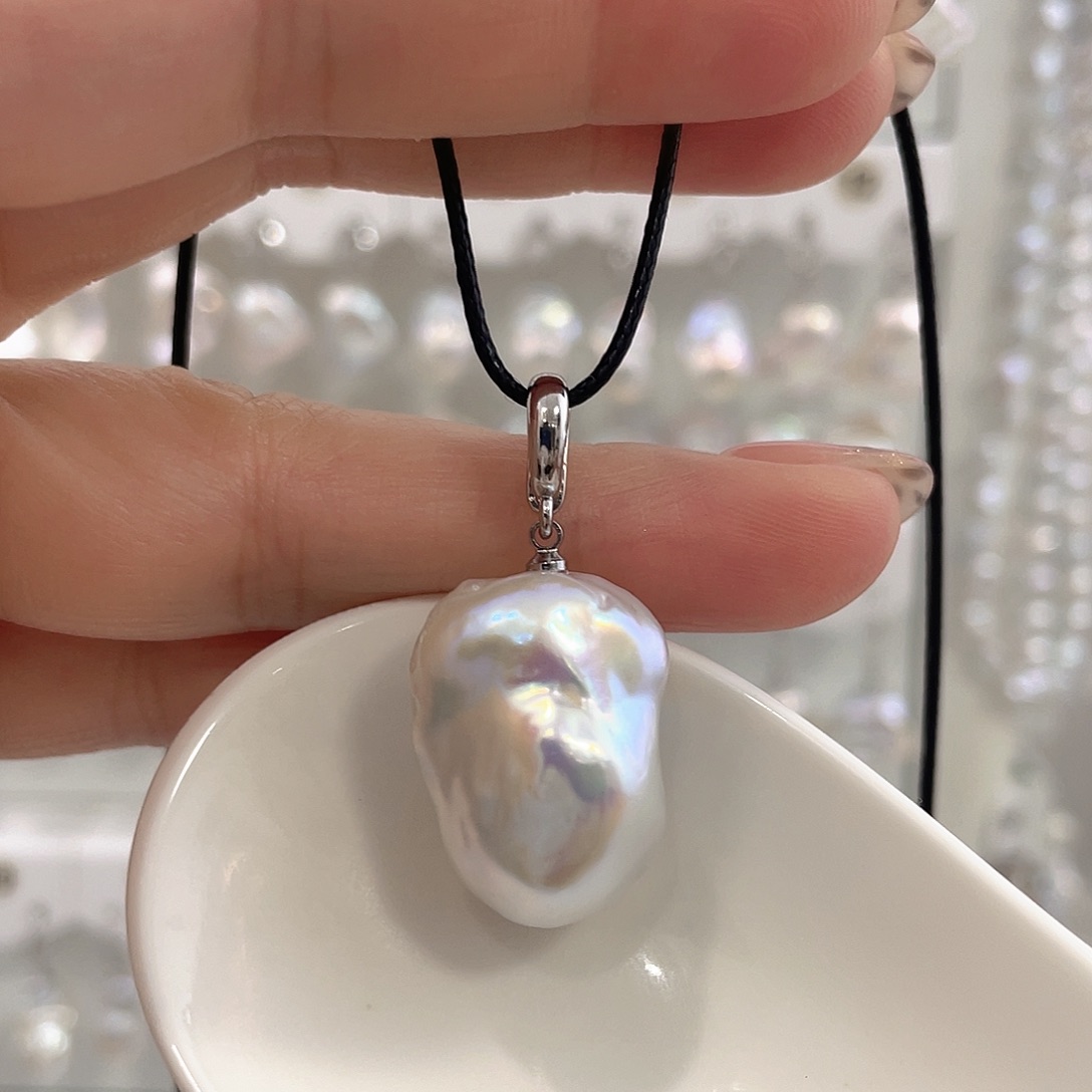 颈饰未镶嵌淡水珍珠