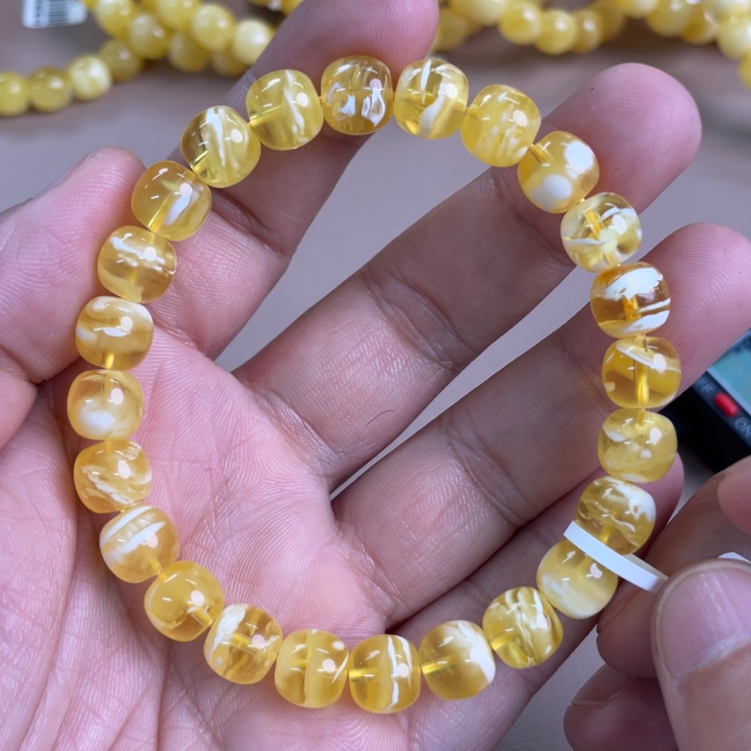 琥珀裸石未镶嵌0200000000