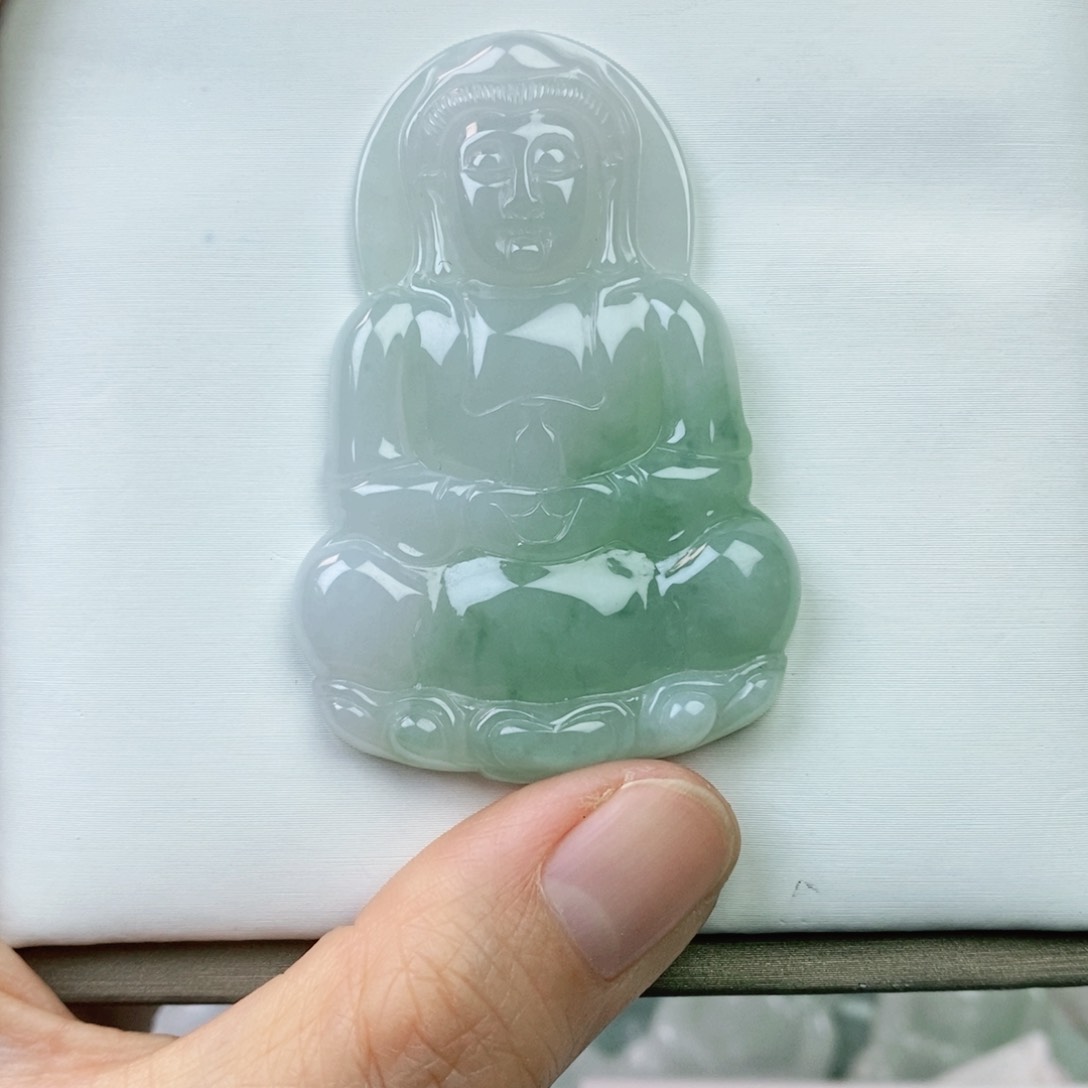 翡翠颈饰未镶嵌观音